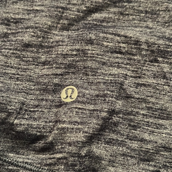 Lululemon Tank Top With A Bra Women Size 4 - Picture 5 of 5